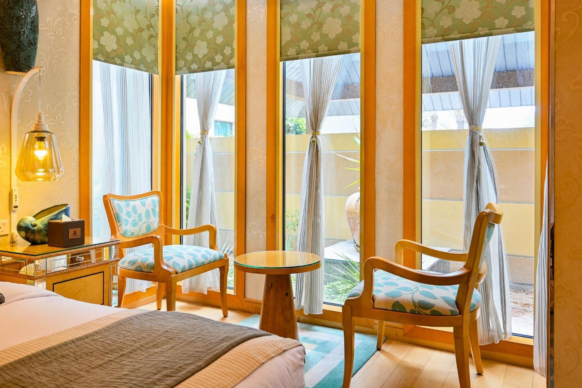 Palavra Resort Манама Екстериор снимка A room at the hotel